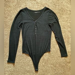 Abercrombie bodysuit! 🖤